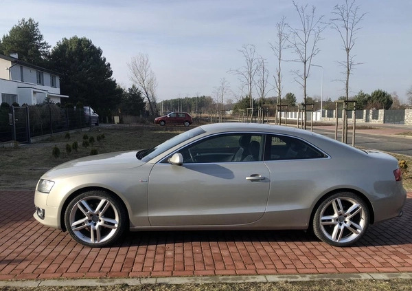 Audi A5 cena 31900 przebieg: 208000, rok produkcji 2011 z Toruń małe 106